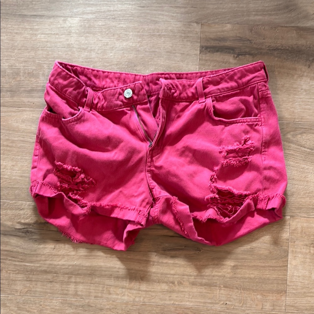 Stylish Pink Distressed Women Shorts